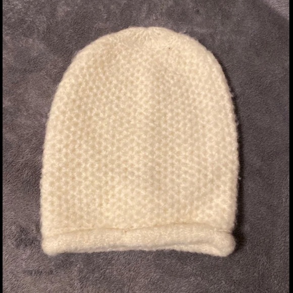 Dreamland knit Beanie - Picture 3 of 5